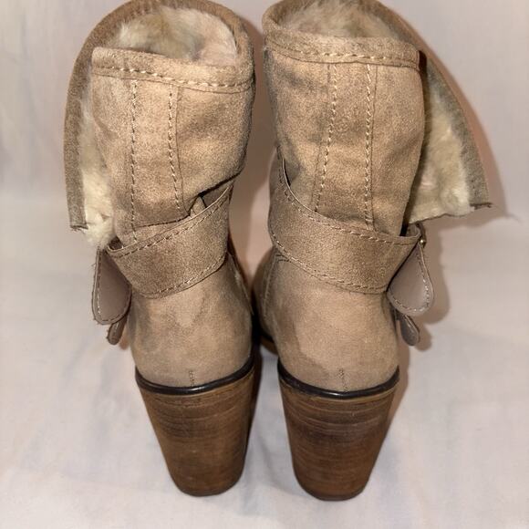 SM New York Women’s Boot Size 8 Tan Fleece Lined 3” Chunk Heel EUC - Picture 4 of 10